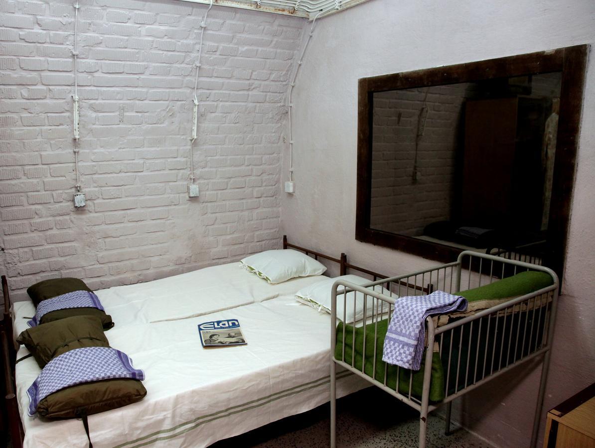 10-Z Bunker Hostel Brno Room photo